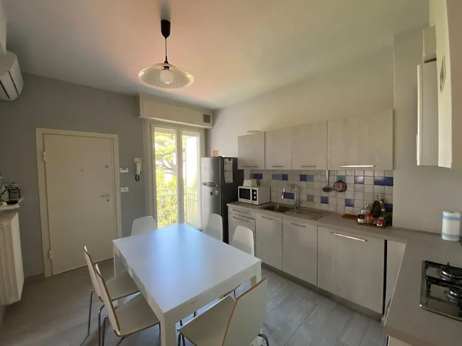 Appartamento Rimini Marina Centro 0*,